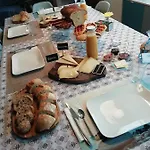 Alojamento de Acomodação e Pequeno-almoço Entre Alpes Et Leman